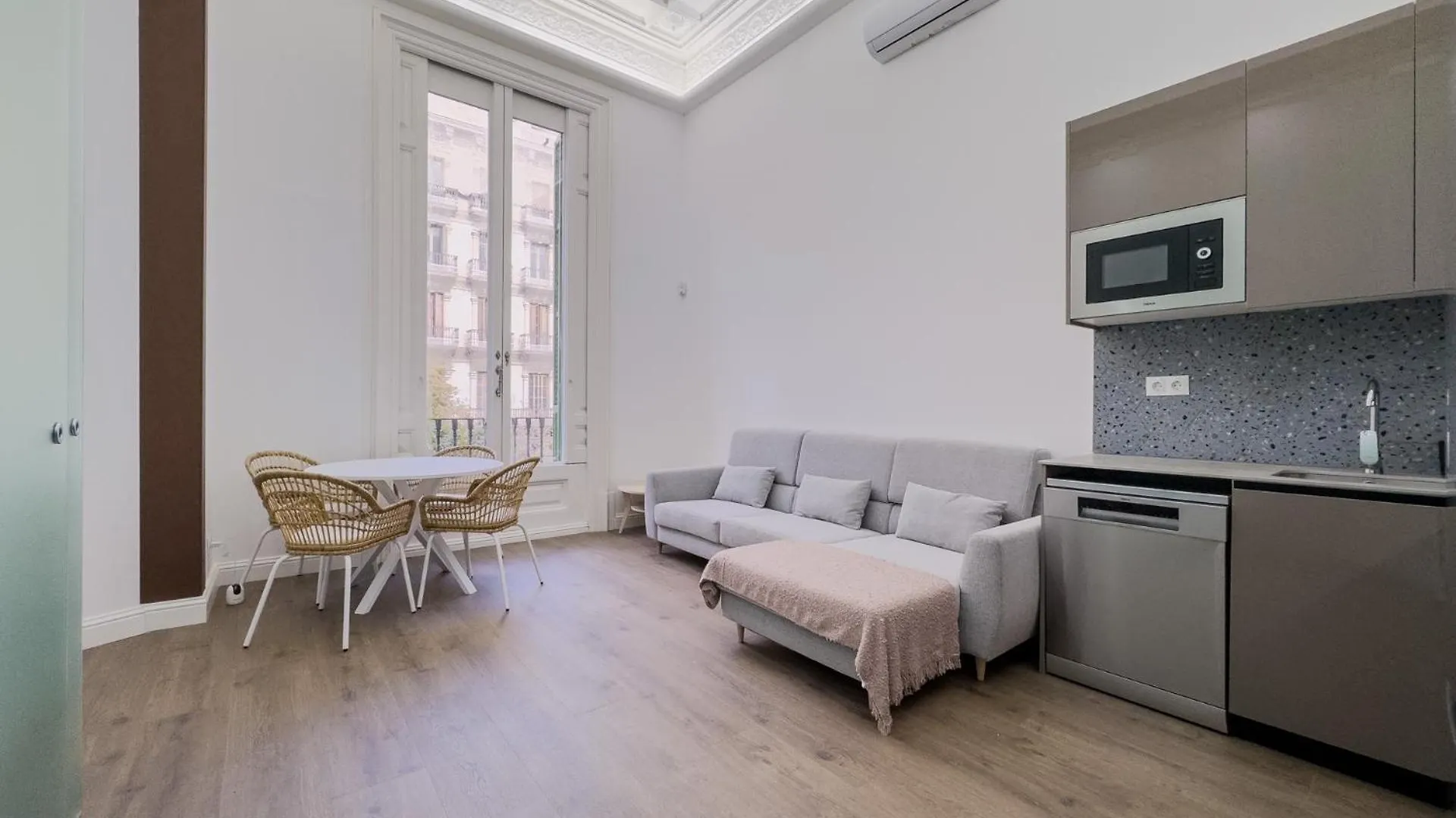 Apartamento Rambla Cataluna 35 Барселона